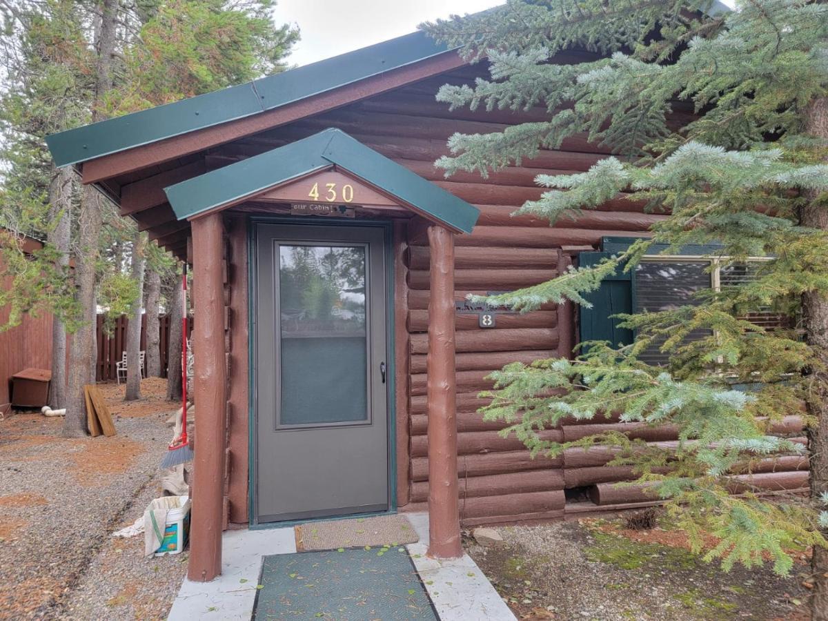 Wagon Wheel Hotel Вест-Йеллоустоун Екстер'єр фото